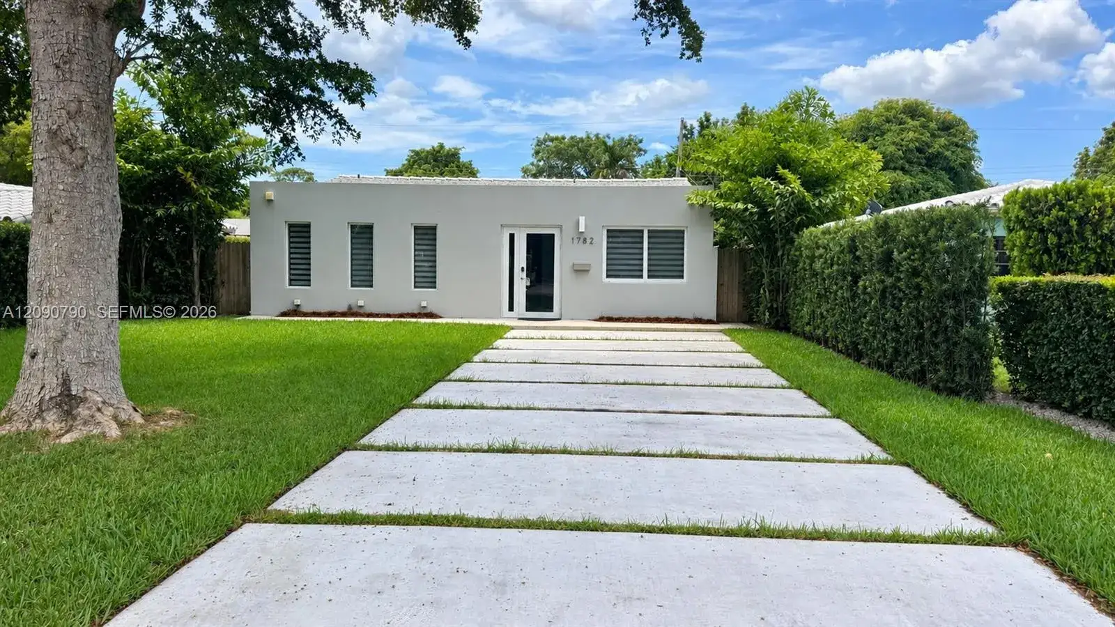 2 bedroom 1 bath Residential for sale at 1782 NE 177th St, North Miami Beach FL 33162