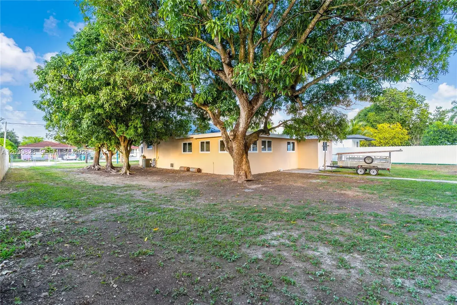 2 bedroom 1 bath Residential Lease for rent at 559 NW 2nd St # B, Florida City FL 33034