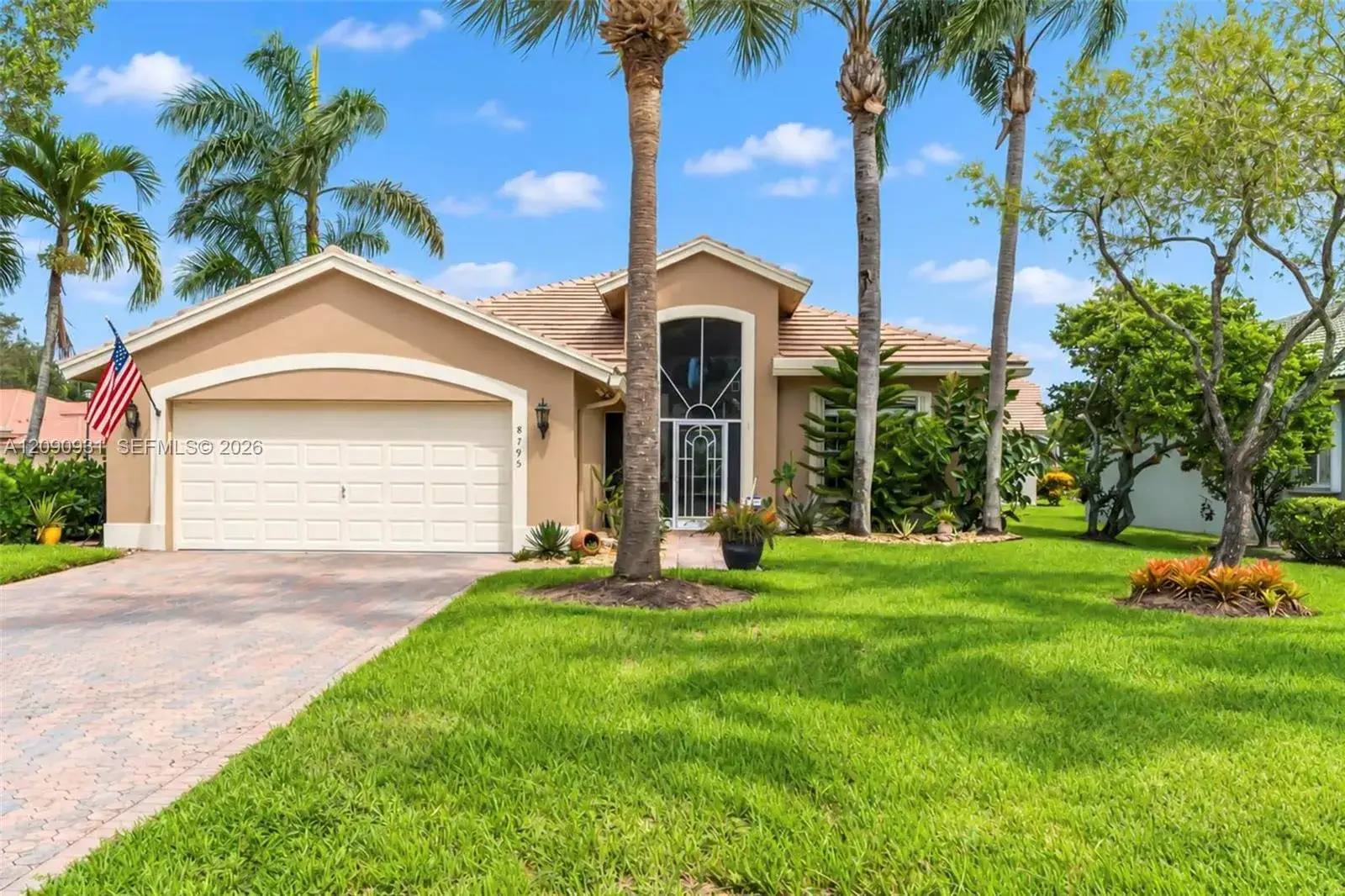 3 bedroom 2 bath Residential for sale at 8795 Via Tuscany Dr, Boynton Beach FL 33472