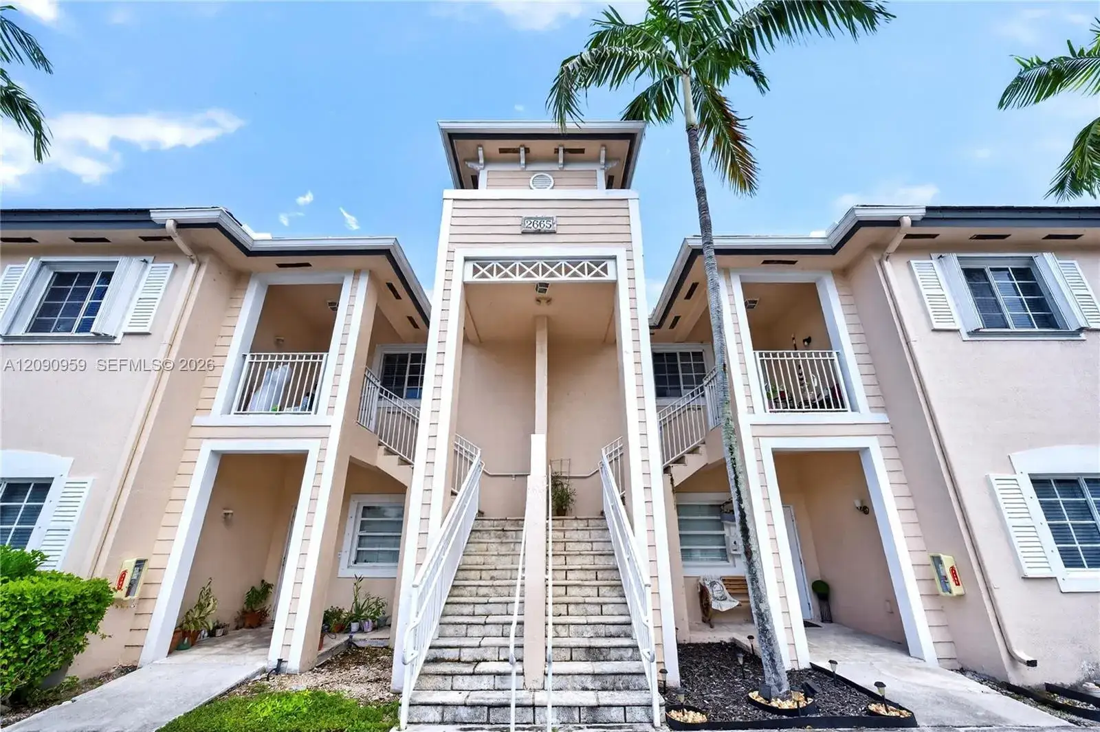 3 bedroom 2 bath Residential for sale at 2665 NE 4th St # 204, Homestead FL 33033
