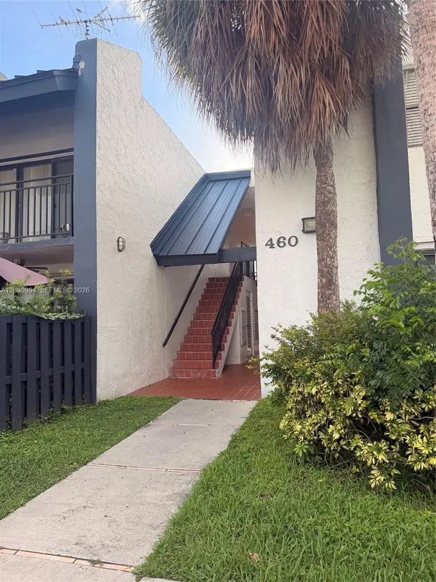 2 bedroom 1 bath Residential Lease for rent at 460 W Park Dr # 202, Miami FL 33172