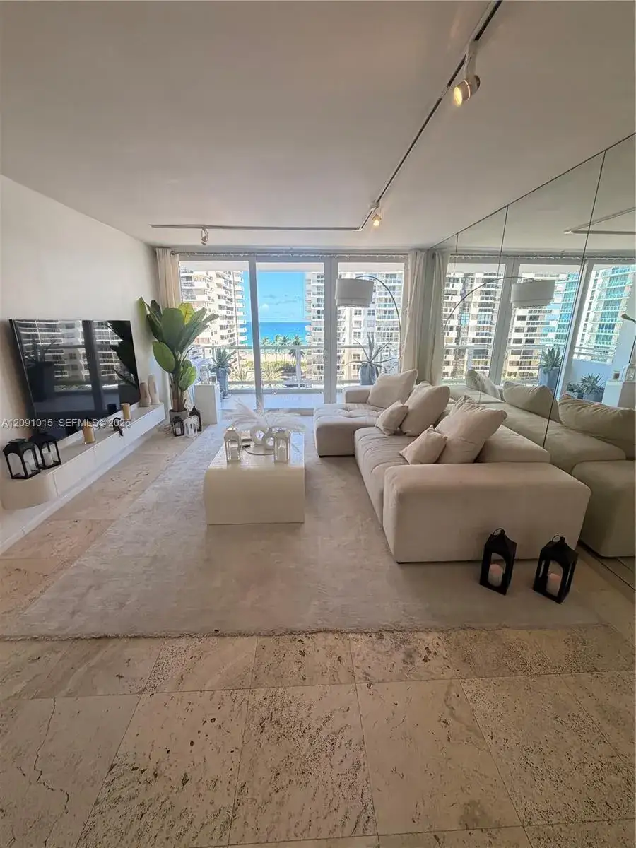 2 bedroom 2 bath Residential Lease for rent at 5700 Collins Ave # 9B, Miami Beach FL 33140