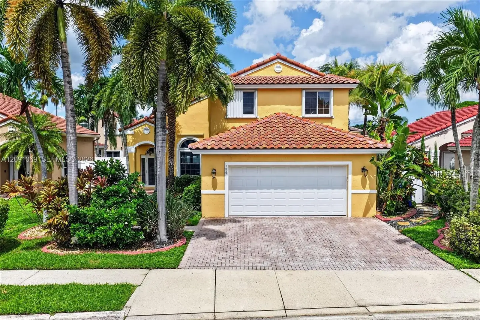 4 bedroom 3 bath Residential for sale at 18611 NW 11th St, Pembroke Pines FL 33029
