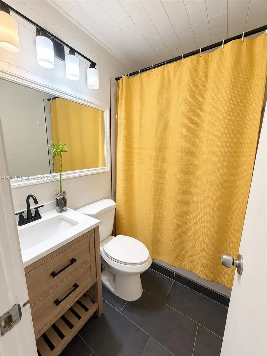3 bedroom 2 bath Residential for sale at 2331 Mckinley St, Hollywood FL 33020