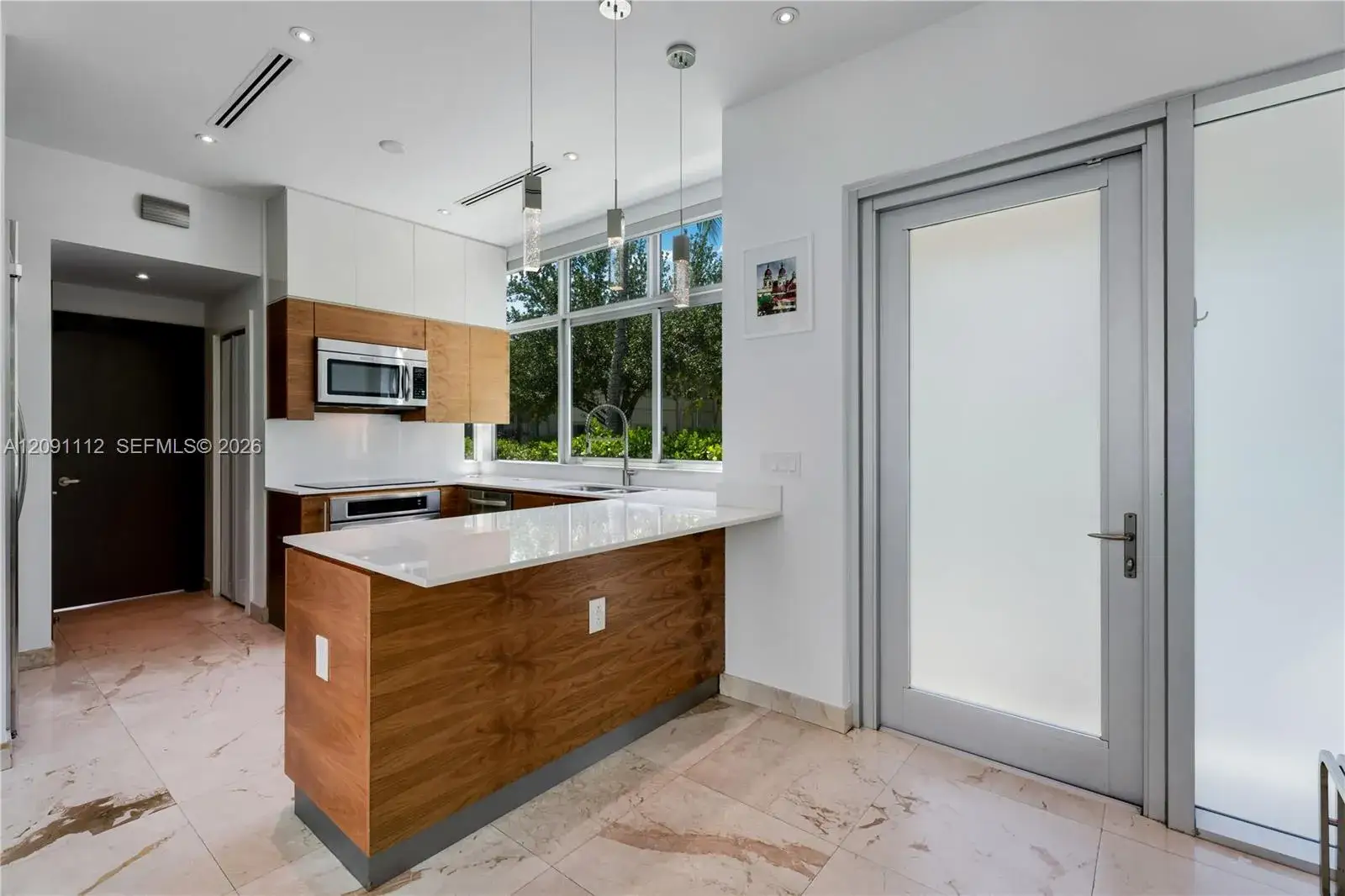 4 bedroom 3 bath Residential for sale at 548 Fernwood Rd # 548, Key Biscayne FL 33149