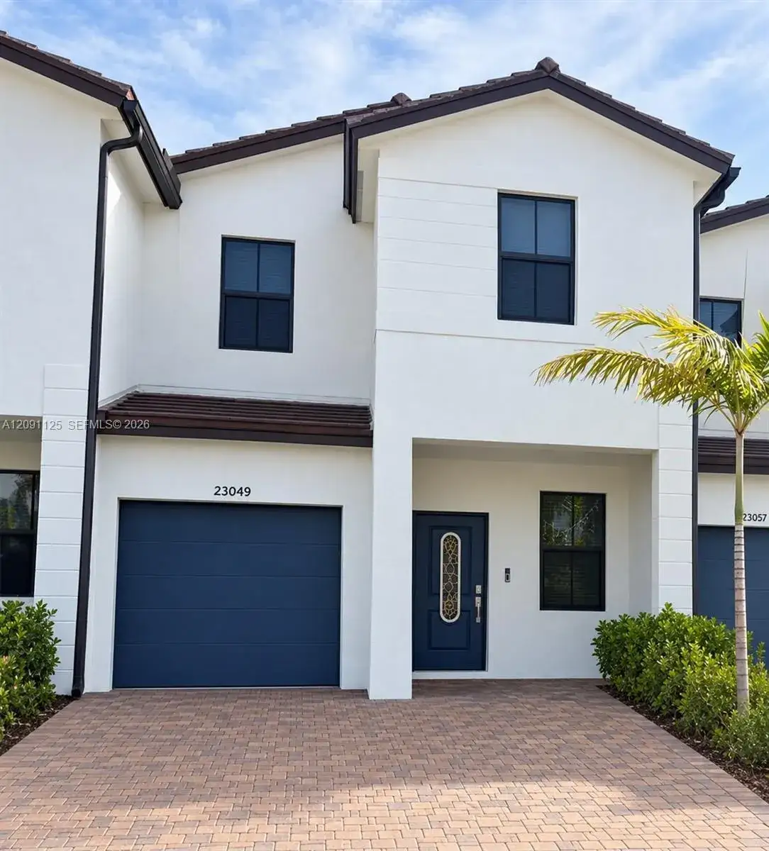 4 bedroom 2 bath Residential Lease for rent at 23049 SW 129th Pl # 23049, Miami FL 33170
