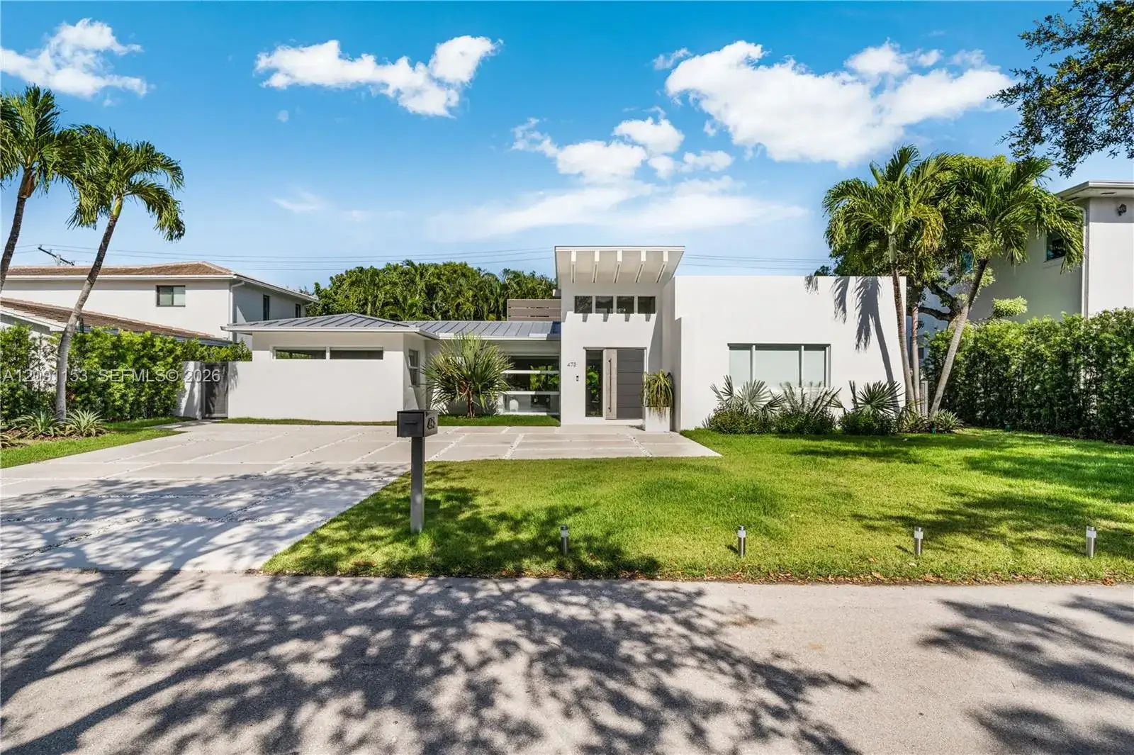 4 bedroom 3 bath Residential for sale at 475 Woodcrest Rd, Key Biscayne FL 33149