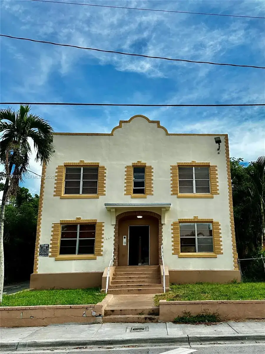 1 bedroom 1 bath Residential Lease for rent at 1620 NW 3rd St # 5, Miami FL 33125