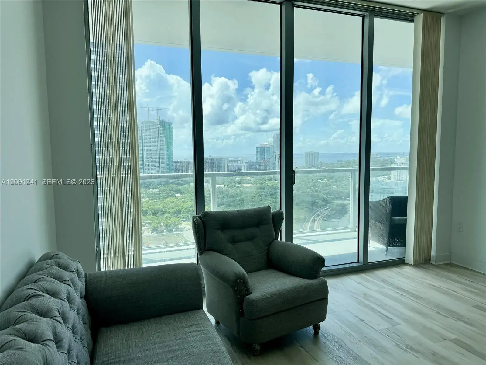 1 bedroom 1 bath Residential for sale at 79 SW 12th St # 3005, Miami FL 33130