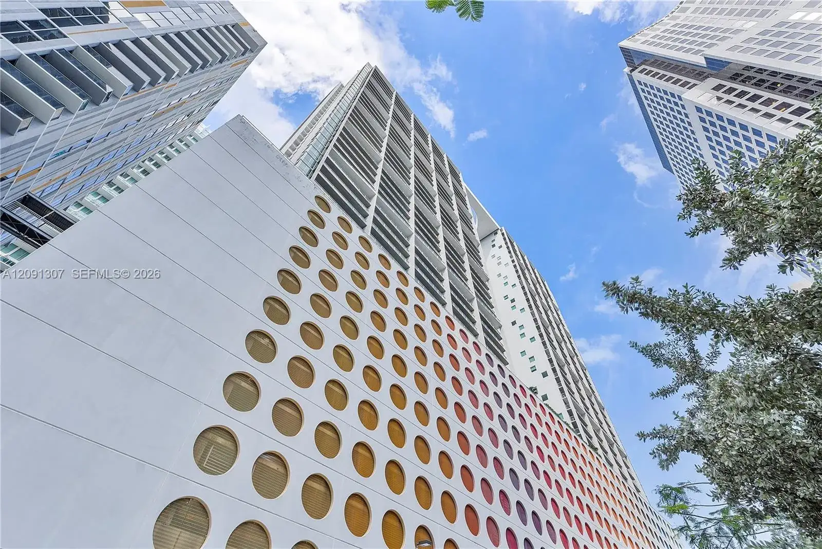 2 bedroom 2 bath Residential for sale at 55 SE 6th St # 3605, Miami FL 33131