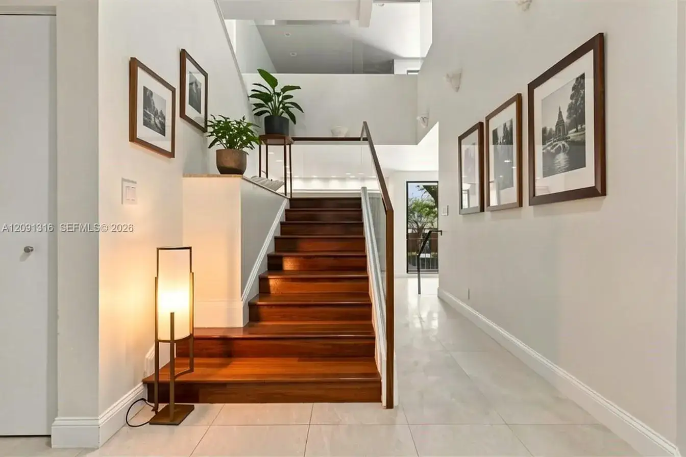 3 bedroom 3 bath Residential for sale at 1542 NE Quayside Ter # D2, Miami FL 33138