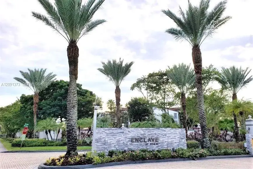 2 bedroom 2 bath Residential for sale at 4520 NW 107th Ave # 10, Doral FL 33178