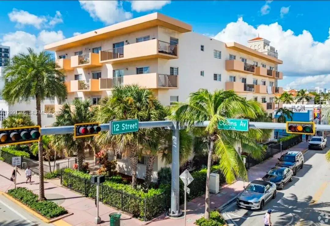 2 bedroom 2 bath Residential for sale at 1150 Collins Ave # 404, Miami Beach FL 33139
