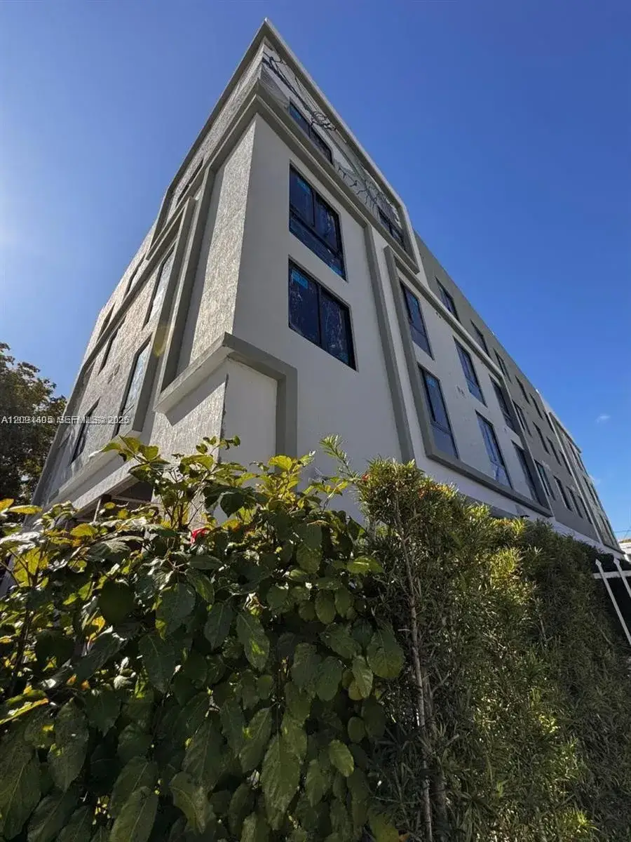 1 bath Residential Lease for rent at 3422 NW 5th Ave # 405, Miami FL 33127