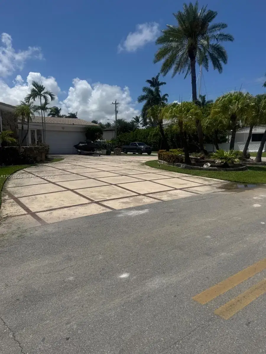 2 bedroom 2 bath Residential for sale at 600 Hibiscus Dr, Hallandale Beach FL 33009