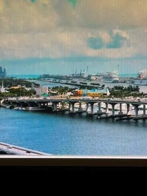 3 bedroom 2 bath Residential Lease for rent at 1717 N Bayshore Dr # 3246, Miami FL 33132