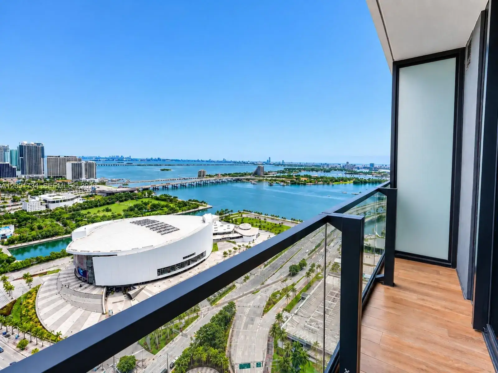 1 bedroom 1 bath Residential for sale at 398 NE 5th St # 3805, Miami FL 33132