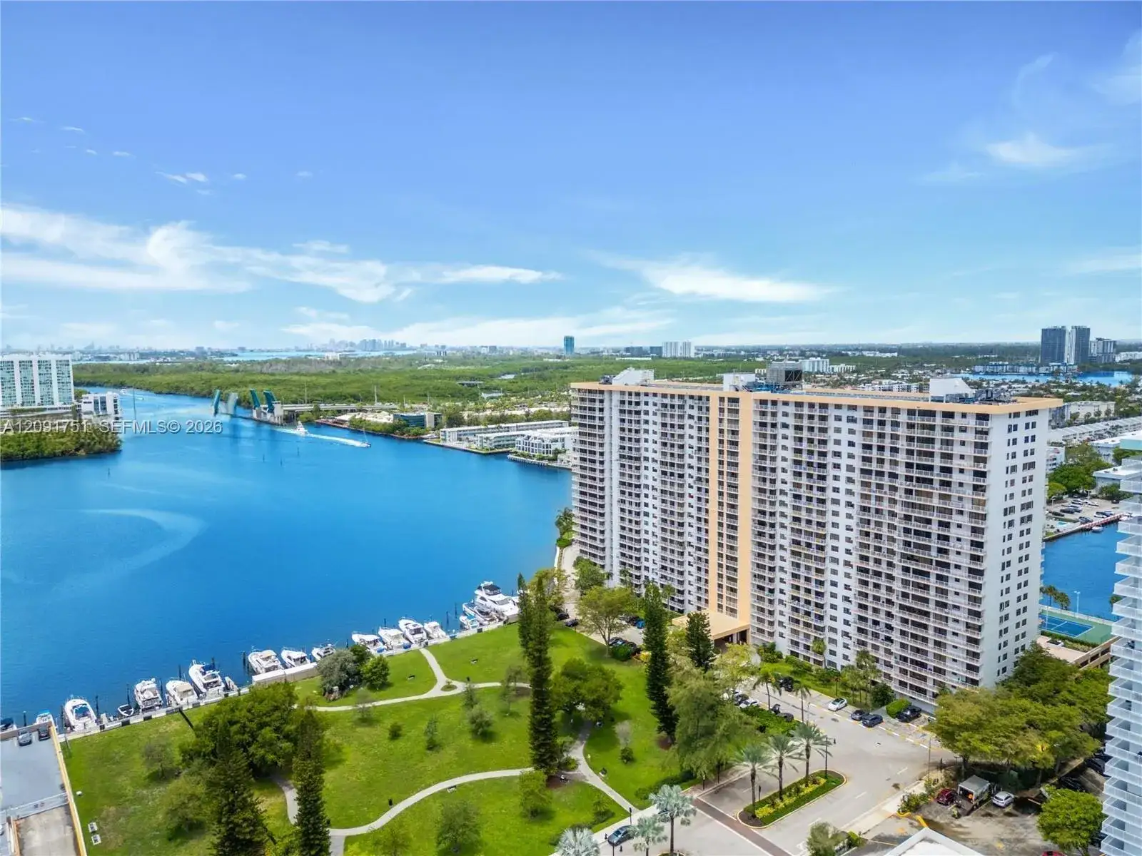 2 bedroom 2 bath Residential for sale at 290 174th St # 611, Sunny Isles Beach FL 33160