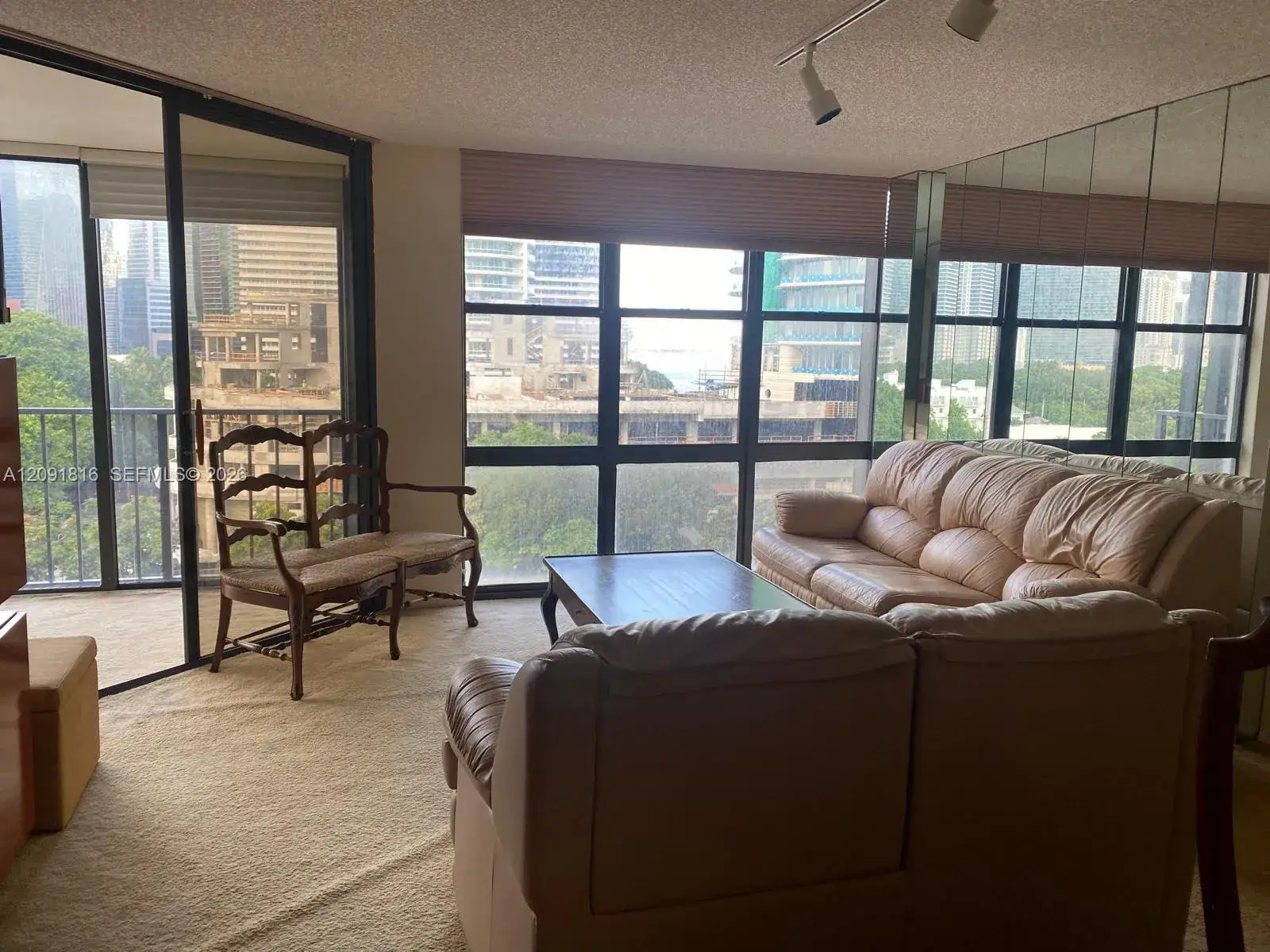 1 bedroom 1 bath Residential Lease for rent at 1901 Brickell Ave # B1010, Miami FL 33129