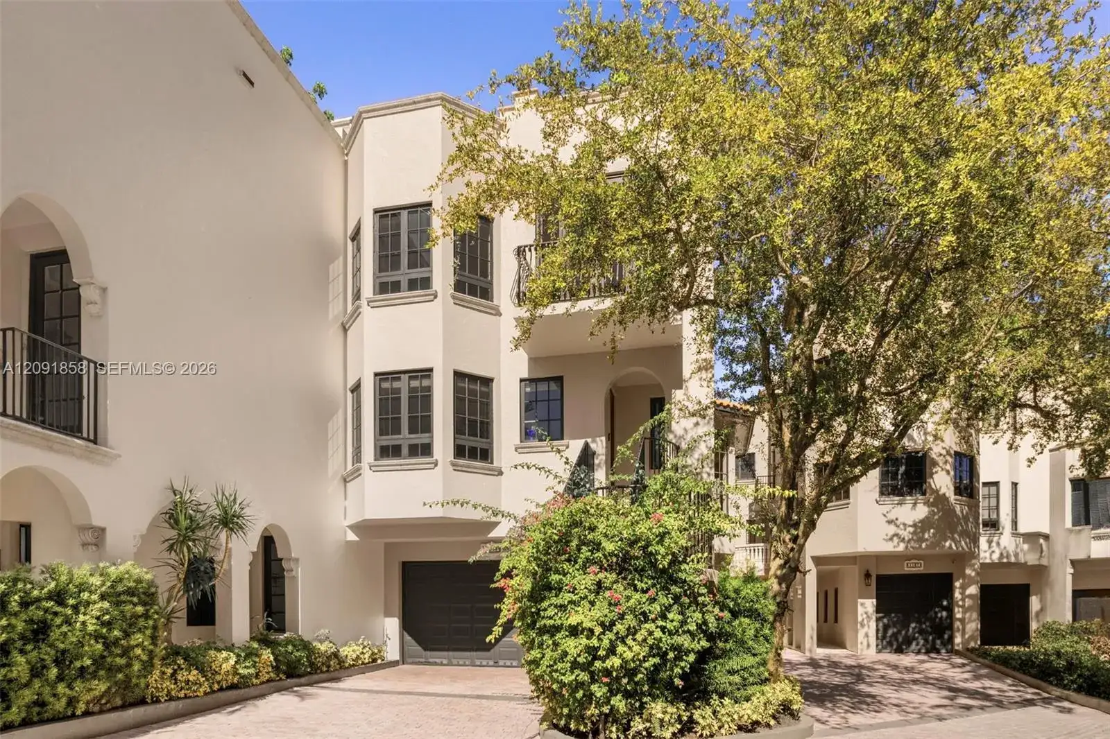 4 bedroom 4 bath Residential for sale at 3471 Main Hwy # 1204, Coconut Grove FL 33133