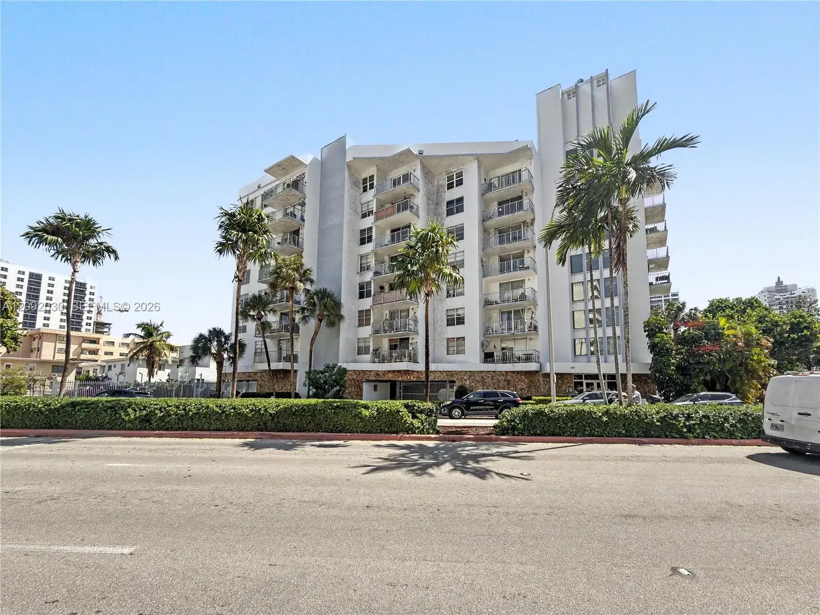 1 bedroom 1 bath Residential for sale at 6801 Indian Creek Dr # 609, Miami Beach FL 33141