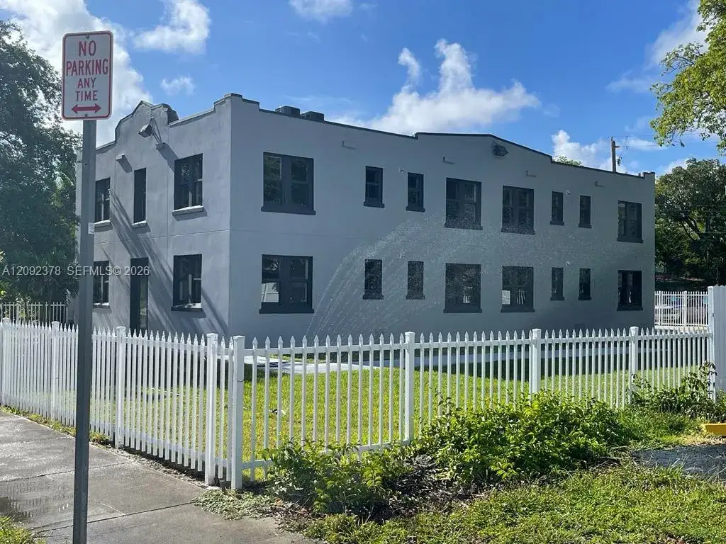 Residential Income for sale at 2020 Washington St, Hollywood FL 33020