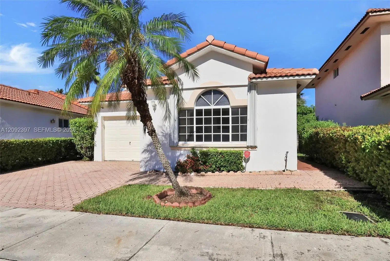 3 bedroom 2 bath Residential for sale at 127 Danielle Ct, Weston FL 33326