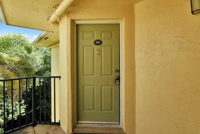 2445 SW 18th Ter # 909, Fort Lauderdale FL 33315