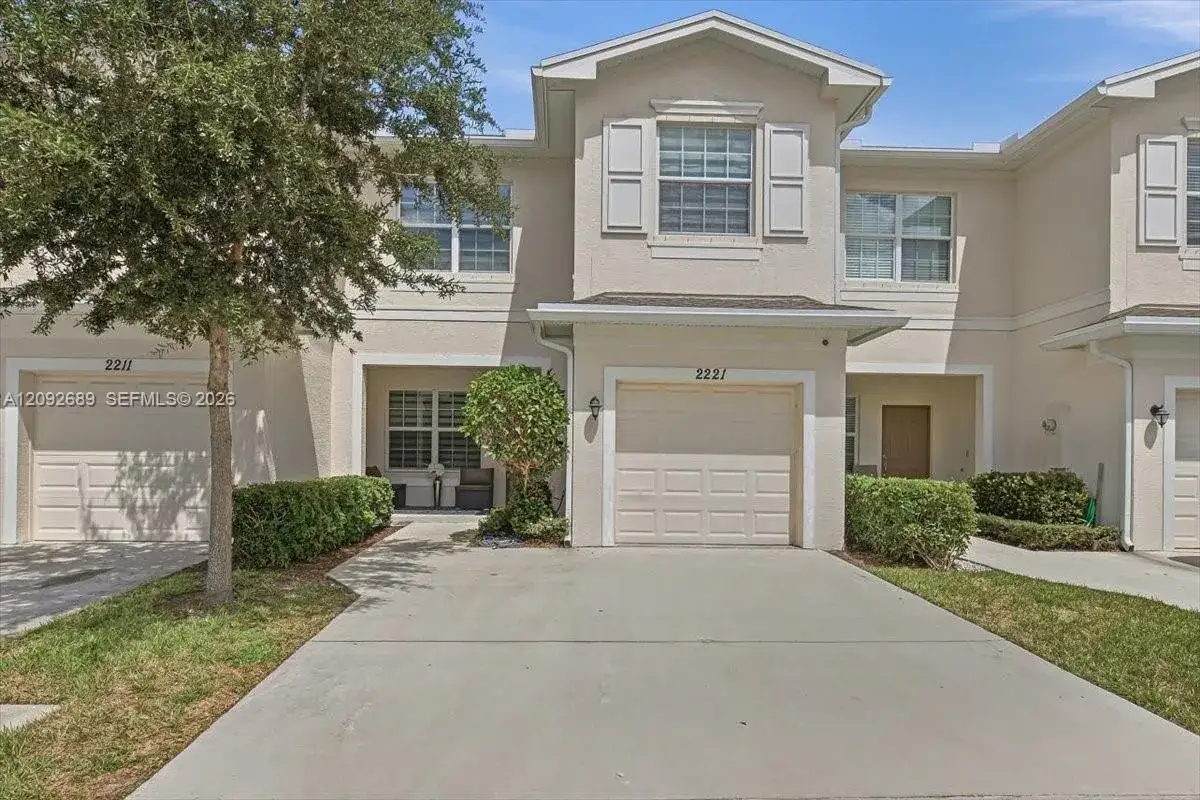 2221 NW Treviso Cir, Port St. Lucie FL 34986