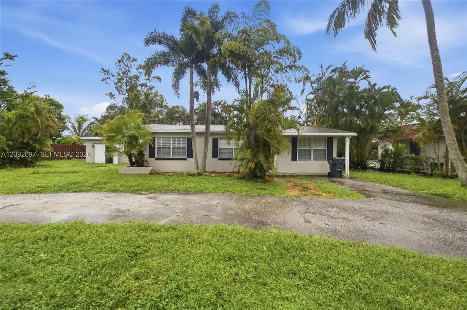 3 bedroom 2 bath Residential for sale at 49 W Mango Rd, Lake Worth FL 33467