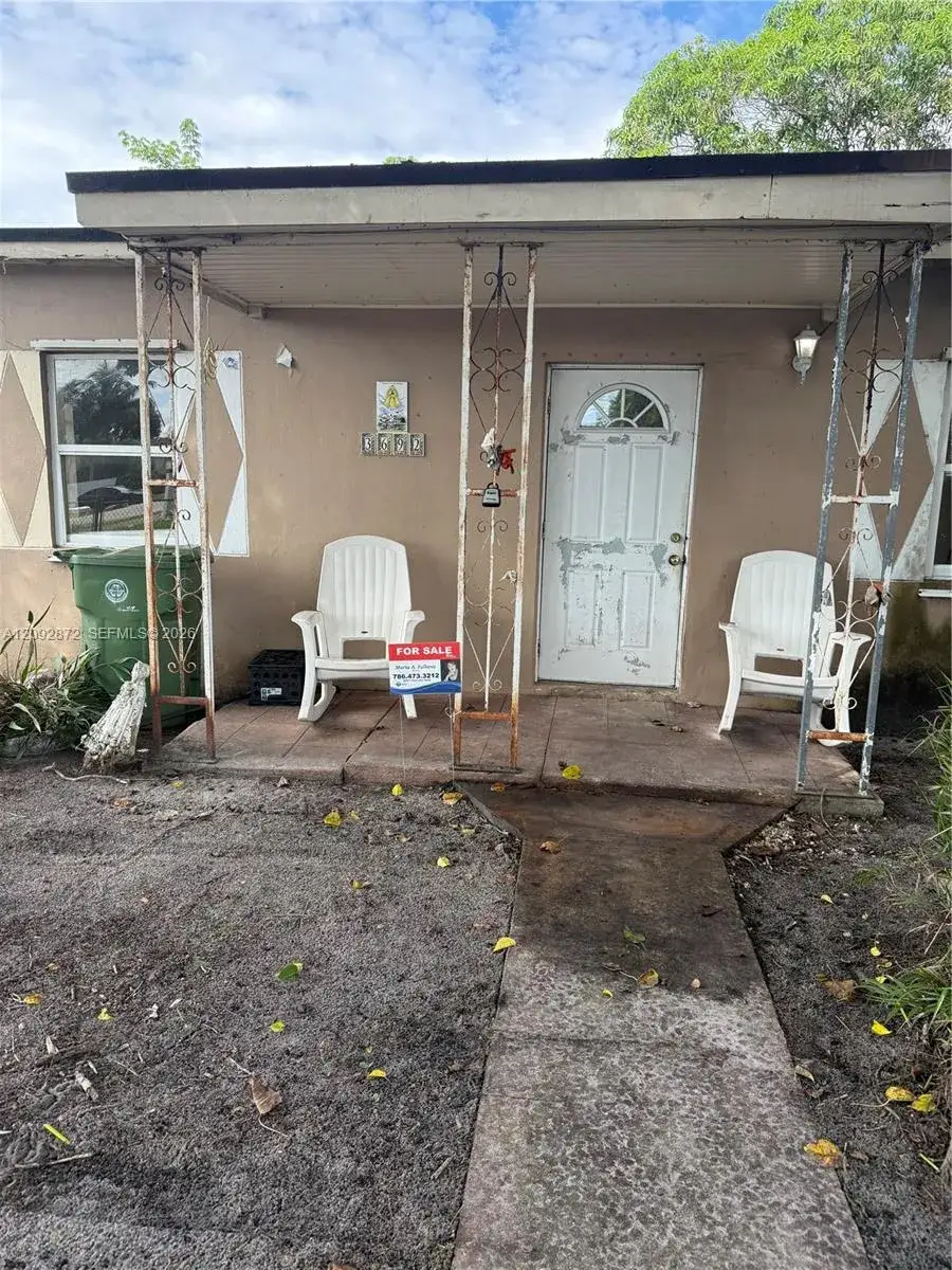 2 bedroom 1 bath Residential for sale at 3692 W 2nd Ave, Hialeah FL 33012
