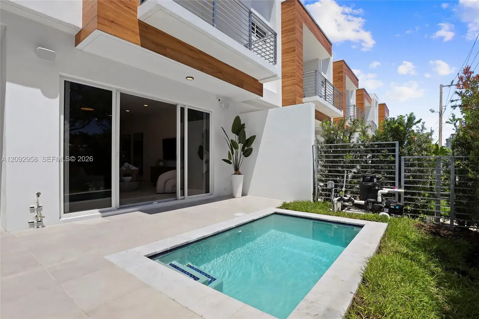 3 bedroom 3 bath Residential for sale at 1805 NE 13 ST, Fort Lauderdale FL 33304