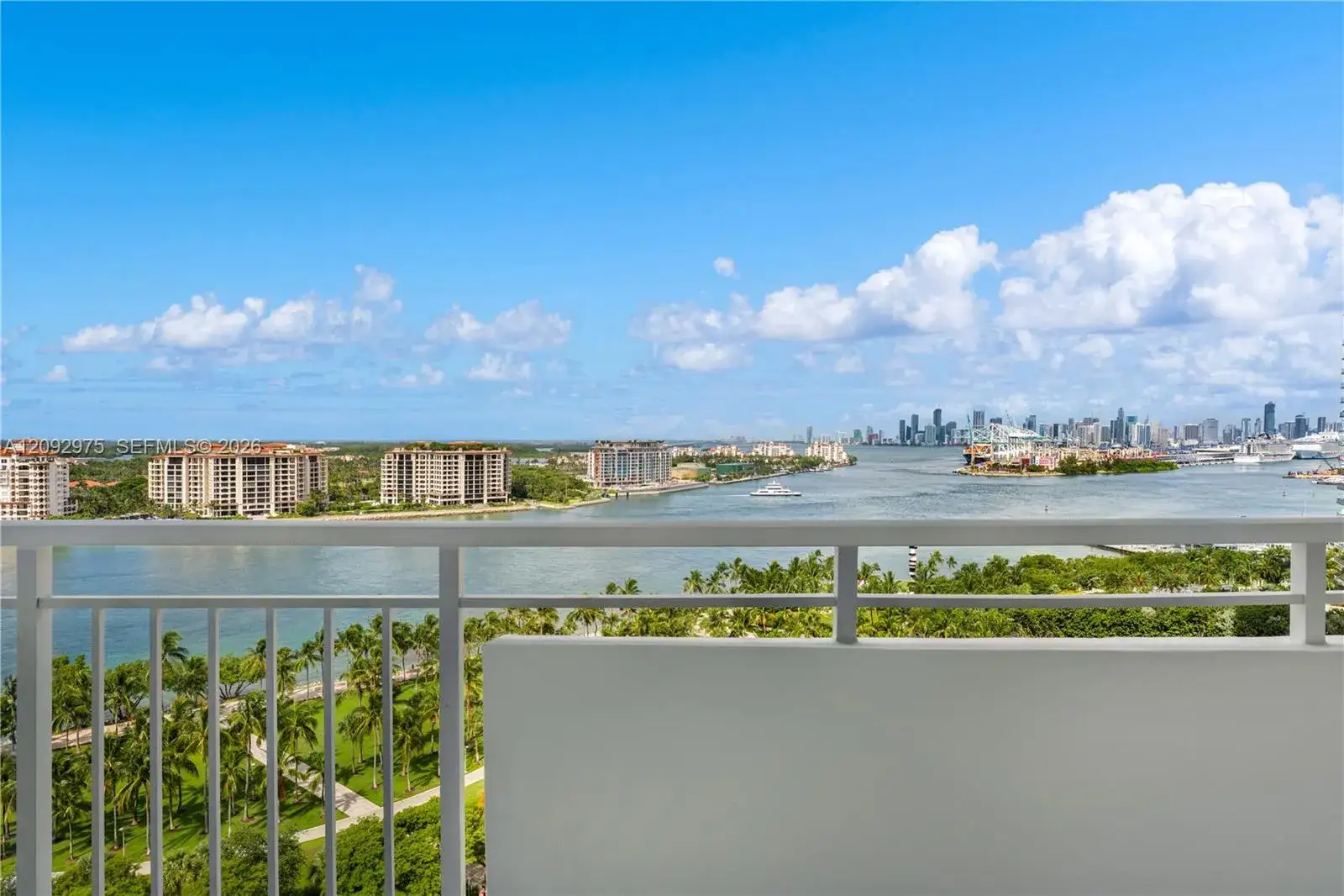 400 S Pointe Dr # 1805, Miami Beach FL 33139