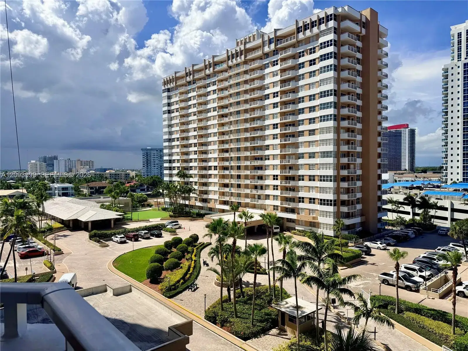 1965 S Ocean Dr # 18C, Hallandale Beach FL 33009