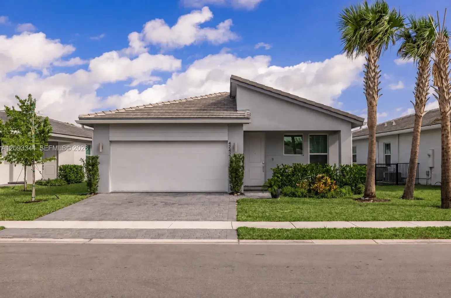 2 bedroom 2 bath Residential for sale at 4242 Rosa Dr, Deerfield Beach FL 33064