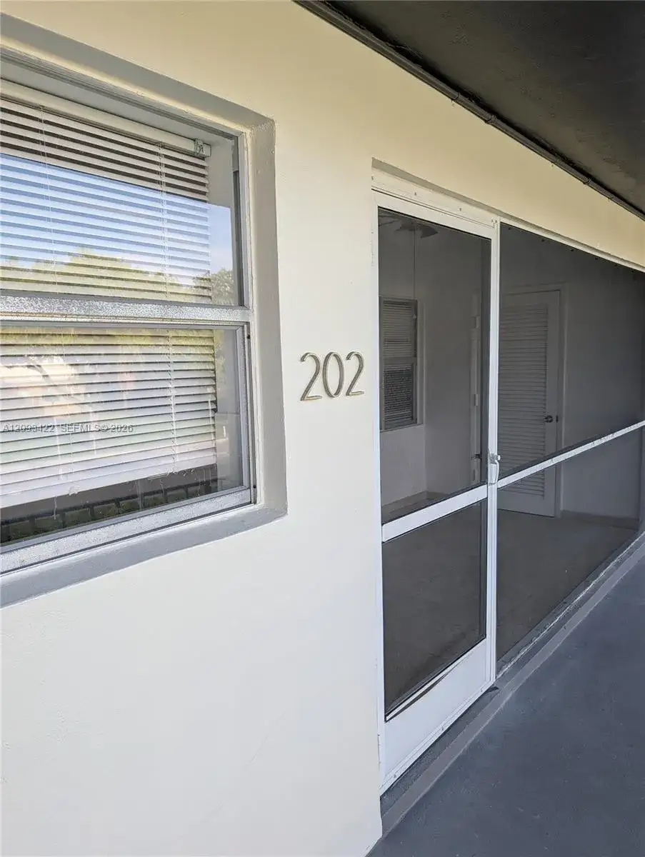 2 bedroom 2 bath Residential Lease for rent at 270 Layne Blvd # 202, Hallandale Beach FL 33009