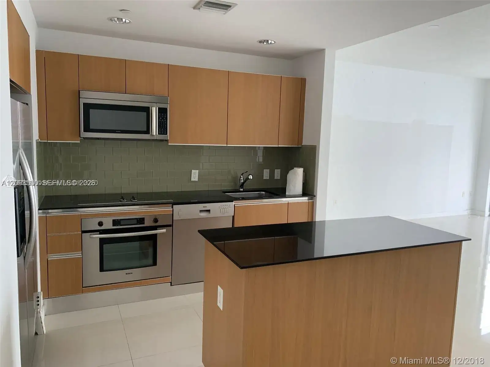 1 bedroom 1 bath Residential for sale at 1050 Brickell Ave # 2908, Miami FL 33131