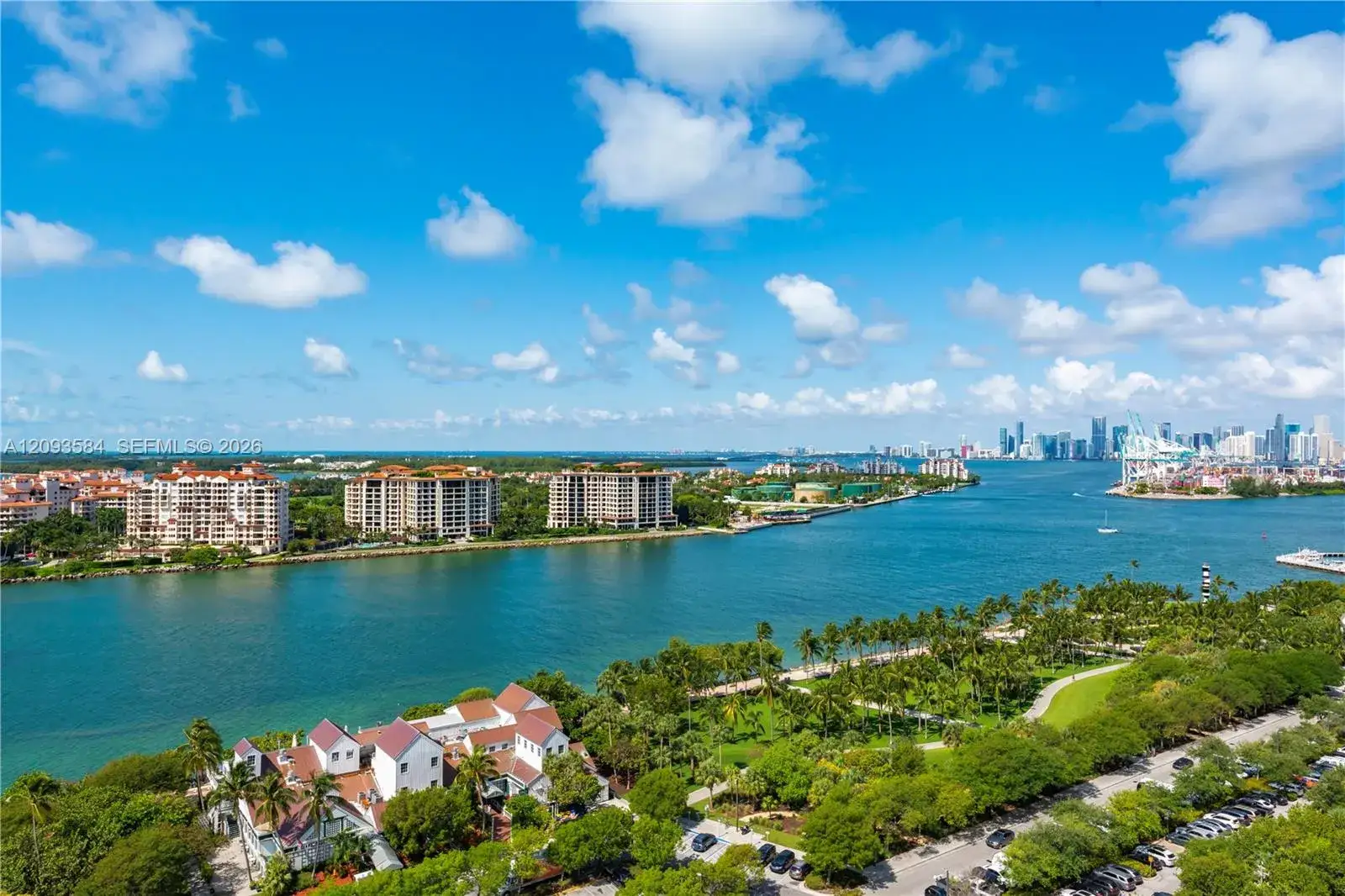 1 bedroom 1 bath Residential Lease for rent at 100 S Pointe Dr # 1802, Miami Beach FL 33139