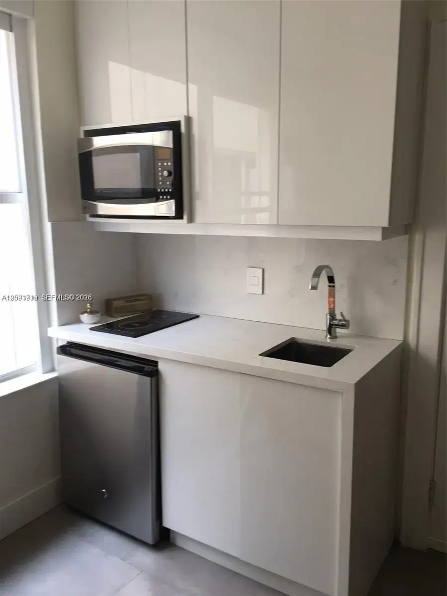 119 Menores Ave # 8A, Coral Gables FL 33134