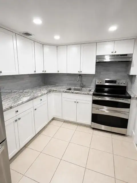 14180 SW 84th St # G, Miami FL 33183