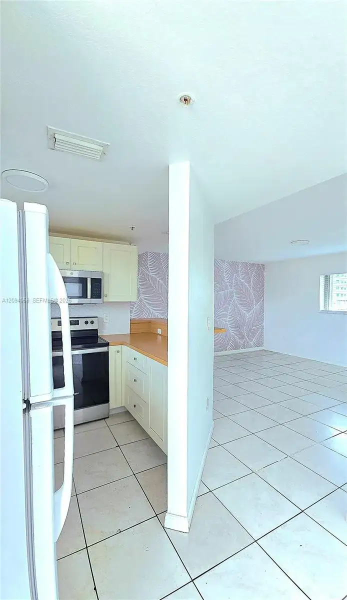 328 NW 12th Ave # 11, Miami FL 33128