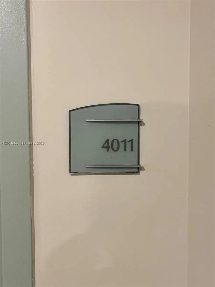1900 N Bayshore Dr # 4011, Miami FL 33132