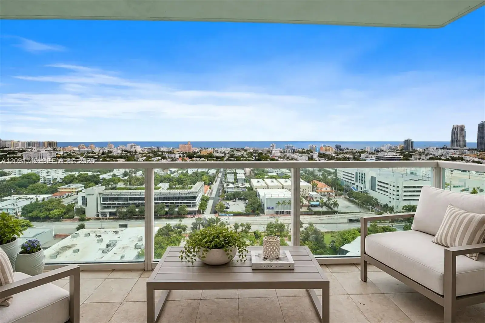 1 bedroom 1 bath Residential for sale at 650 West Ave # 2206, Miami Beach FL 33139