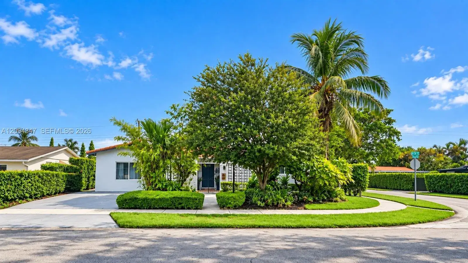 3 bedroom 2 bath Residential for sale at 6000 SW 94th Pl, Miami FL 33173