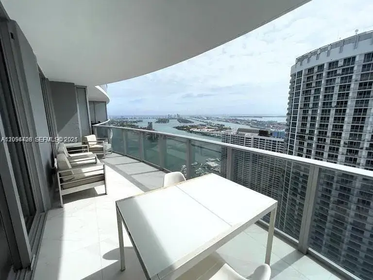 1 bedroom 1 bath Residential for sale at 488 NE 18th St # 4602, Miami FL 33132