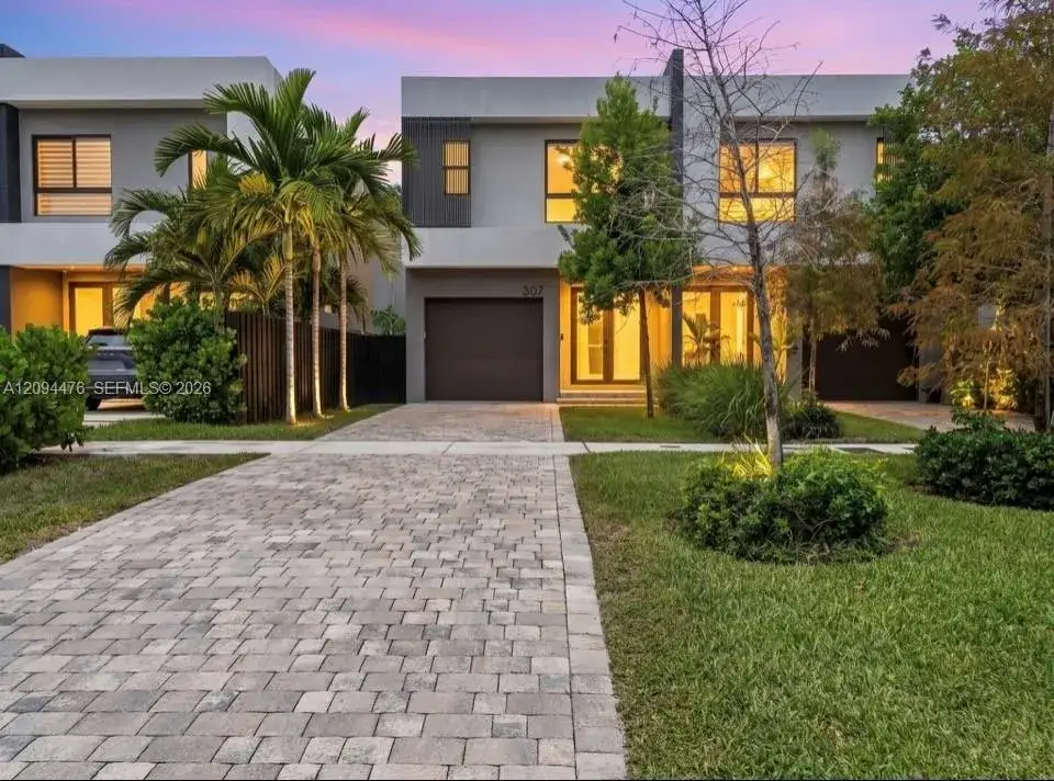 3 bedroom 3 bath Residential for sale at 307 SW 10th St, Fort Lauderdale FL 33315