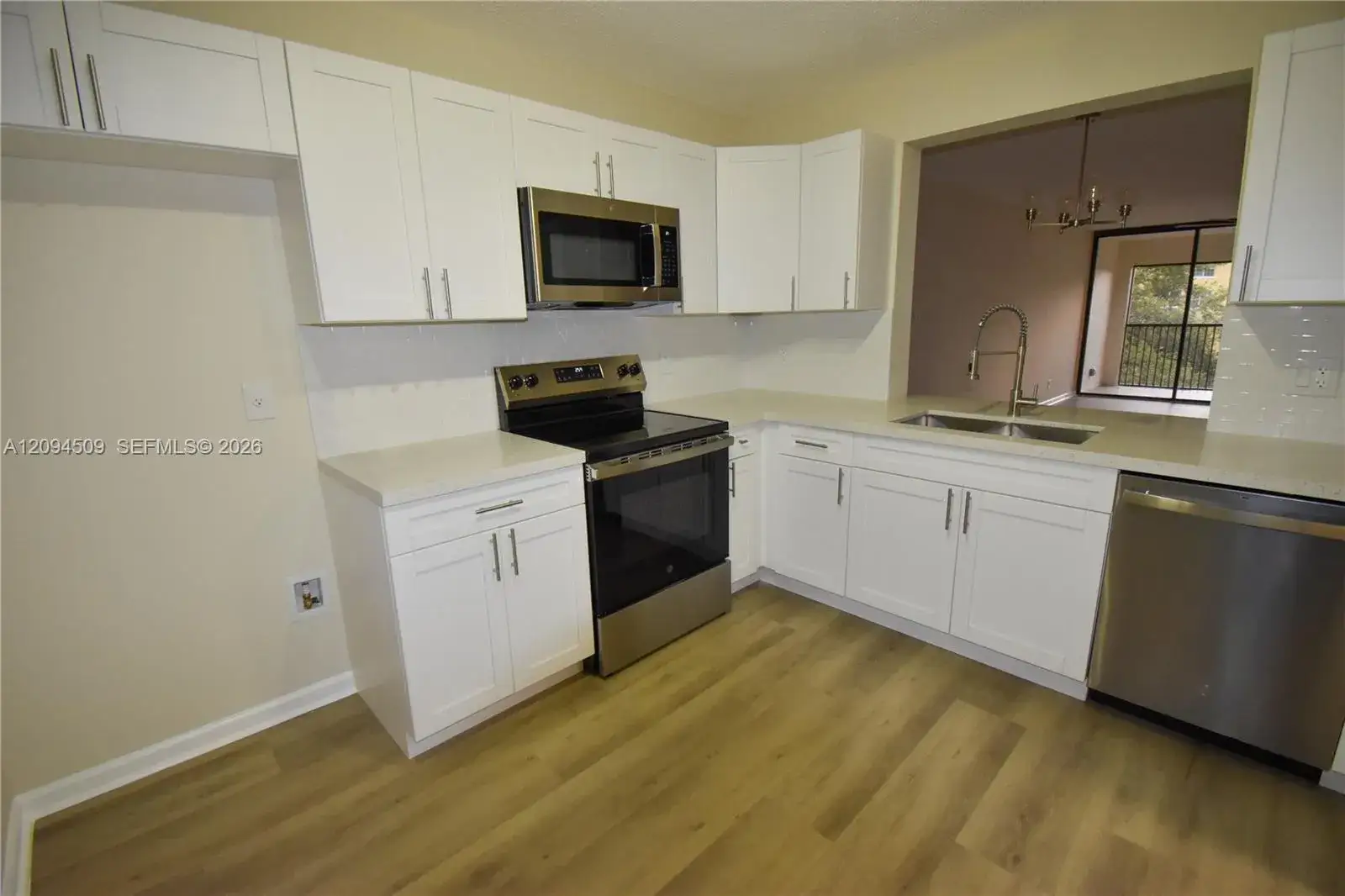 2 bedroom 2 bath Residential for sale at 8592 W Sunrise Blvd # 303, Plantation FL 33322