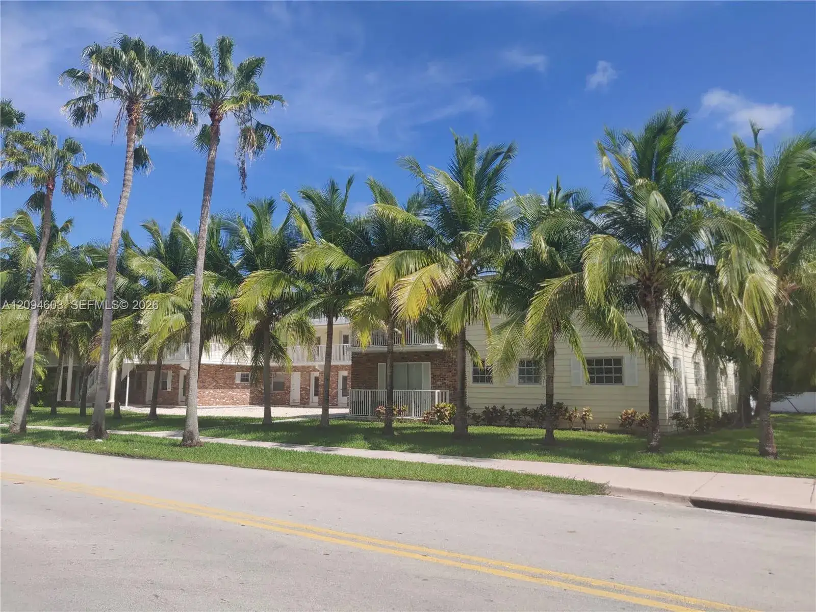 100 N Sunrise Dr # 28, Key Biscayne FL 33149