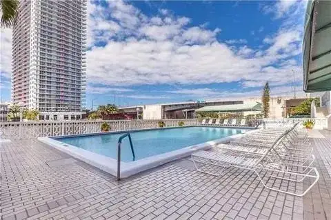 1 bedroom 1 bath Residential Lease for rent at 1817 S Ocean Dr # 426, Hallandale Beach FL 33009