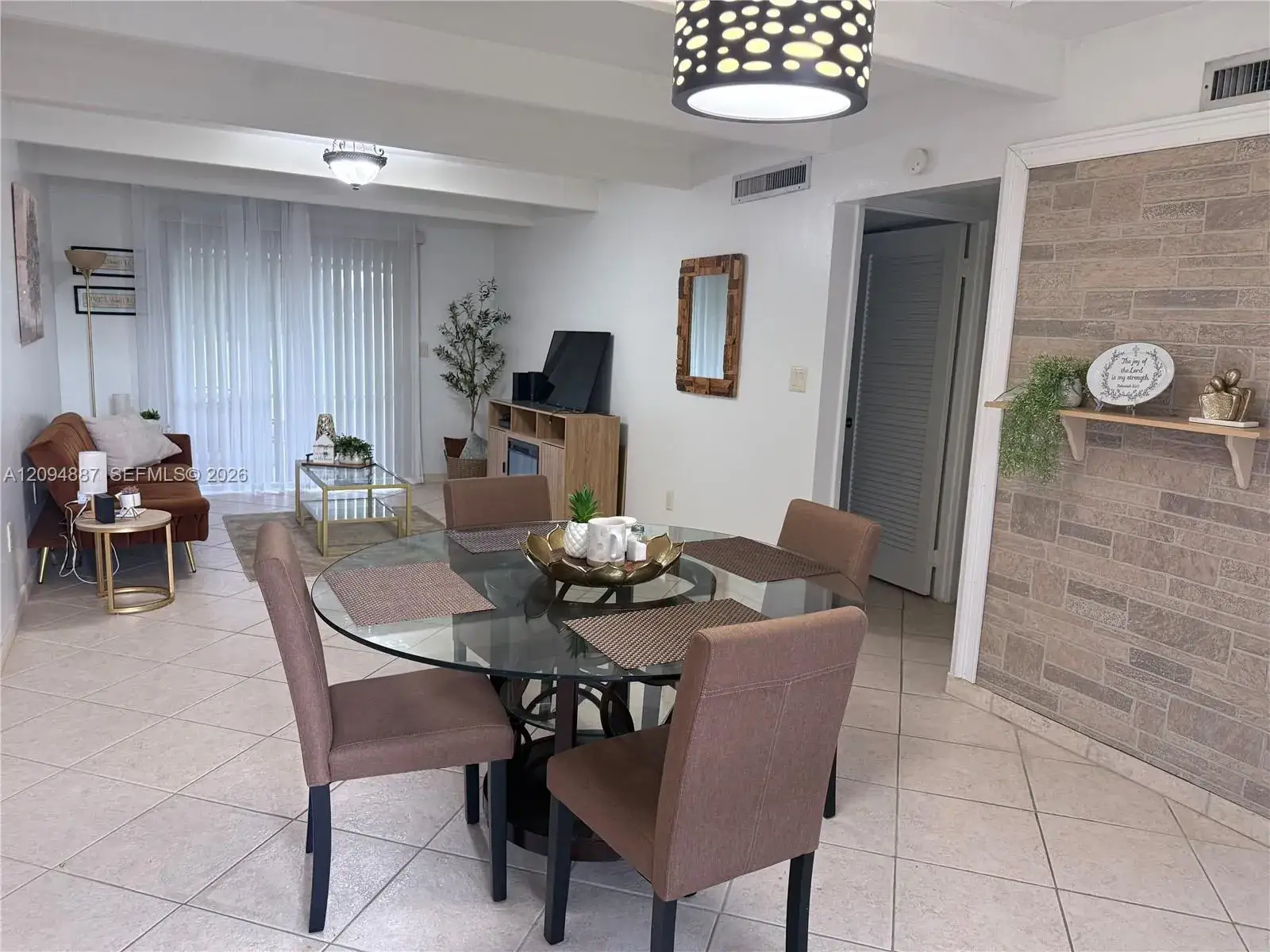 1 bedroom 1 bath Residential for sale at 925 Club Circle # 925, Lake Wales FL 33854